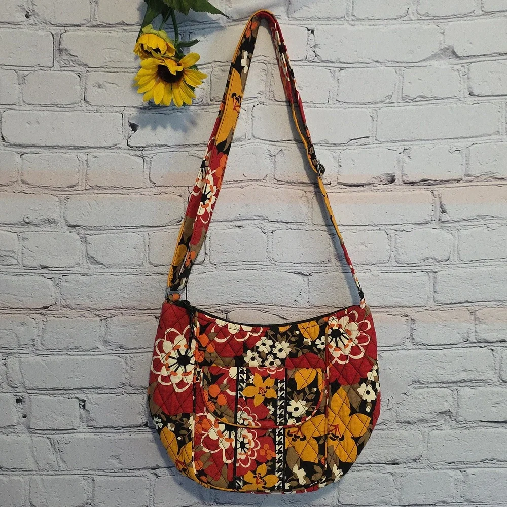 Vera Bradley retired "Bittersweet" pattern Clare crossbody bag - Picture 2 of 12